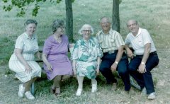 bro_sis at reunion1.JPG